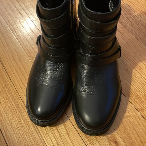 Dolce Vita Black Leather “Kiera” Boots - Picture 2 of 9